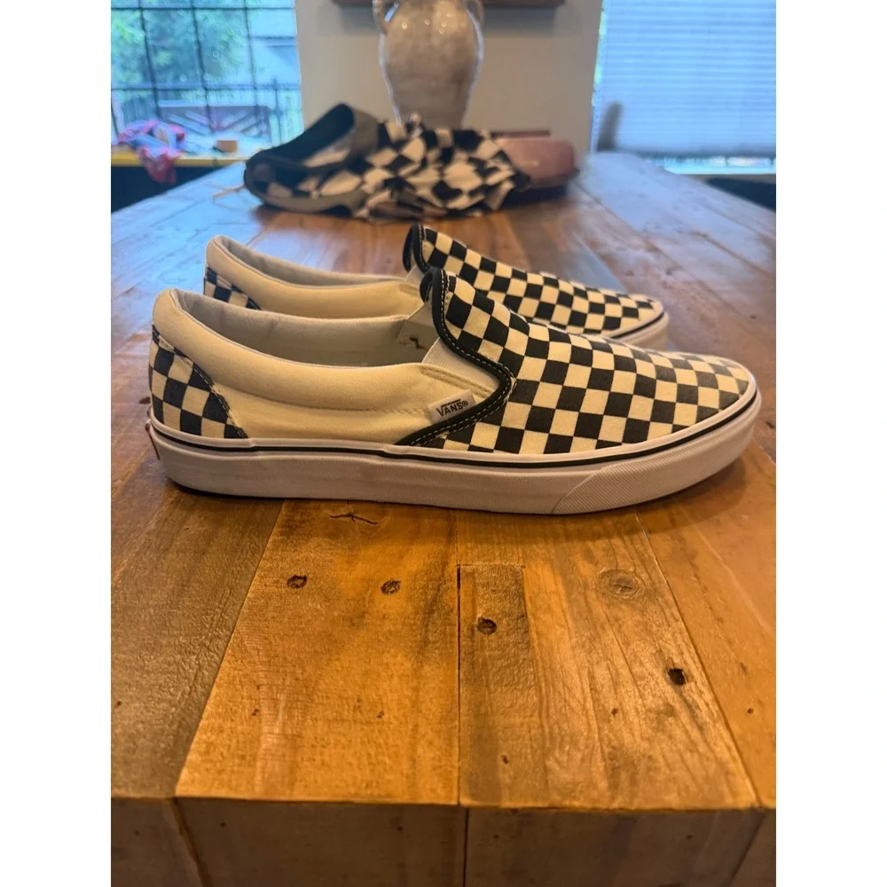 Vans Checkered Surf & Street Bundle Boardshorts + Classic Vans Like new M12 M38